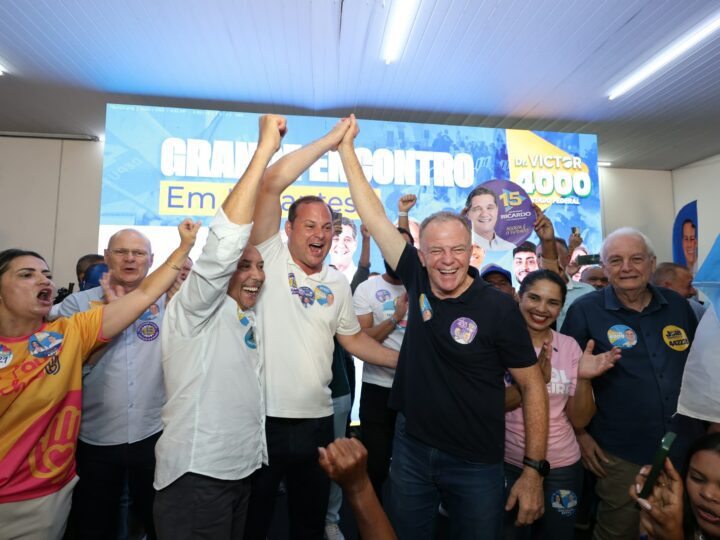 Quase 2 mil pessoas lotam encontro de Dr. Victor em Vila Velha