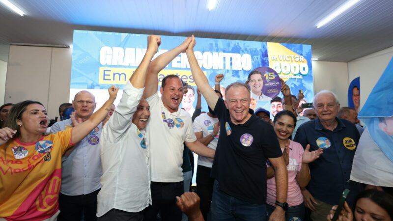 Quase 2 mil pessoas lotam encontro de Dr. Victor em Vila Velha