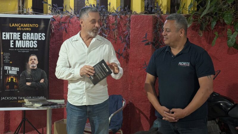 Rafael Pacheco prestigia lançamento de livro sobre a realidade do sistema prisional