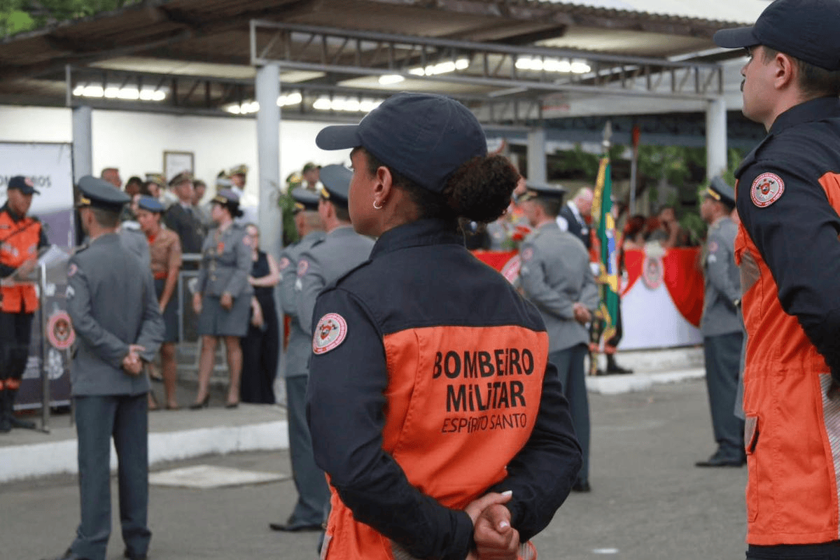 Bombeiros do ES preparam concurso com 100 vagas para soldados
