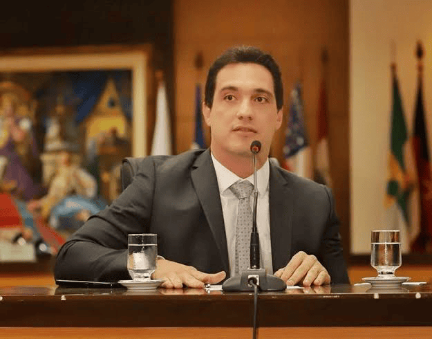 Terceira via desafia articulação entre Rizk Filho e Ben-Hur na OAB-ES