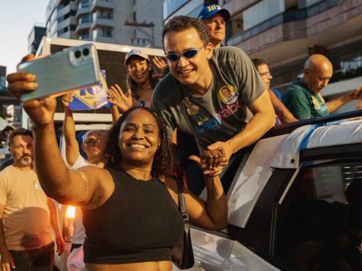 Vila Velha abraça o 10: Pazolini percorre orla de Itaparica à Praia da Costa em caminhada marcada por emoção e manifestações de apoio