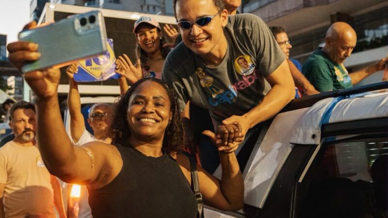 Vila Velha abraça o 10: Pazolini percorre orla de Itaparica à Praia da Costa em caminhada marcada por emoção e manifestações de apoio