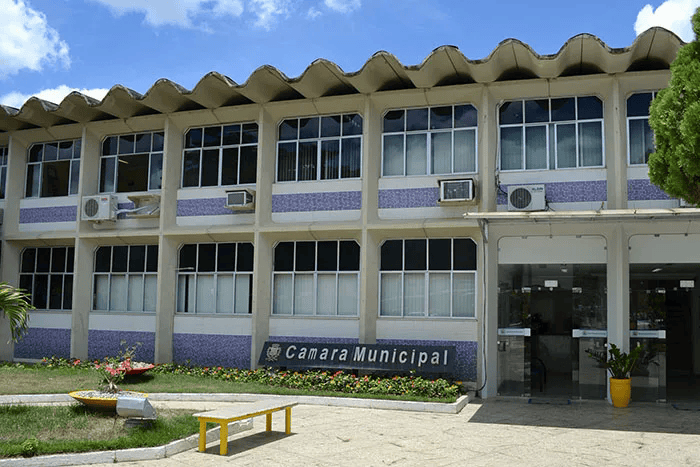 Câmara de Nova Venécia analisa proposta de abono natalino de R$ 8,5 mil