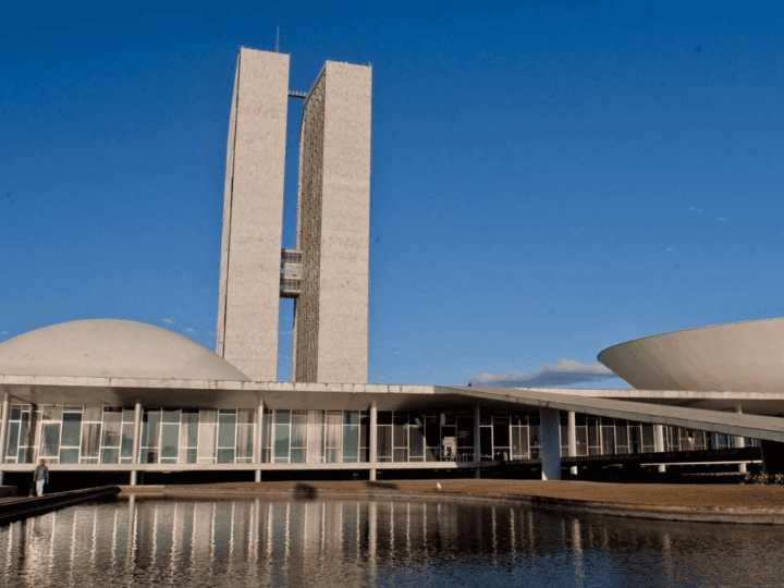 Eleições 2026: onze candidatos disputam duas vagas ao Senado no Espírito Santo