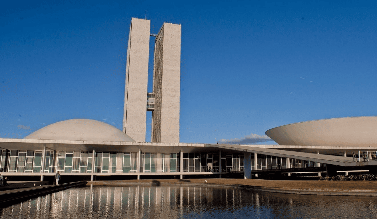 Eleições 2026: onze candidatos disputam duas vagas ao Senado no Espírito Santo