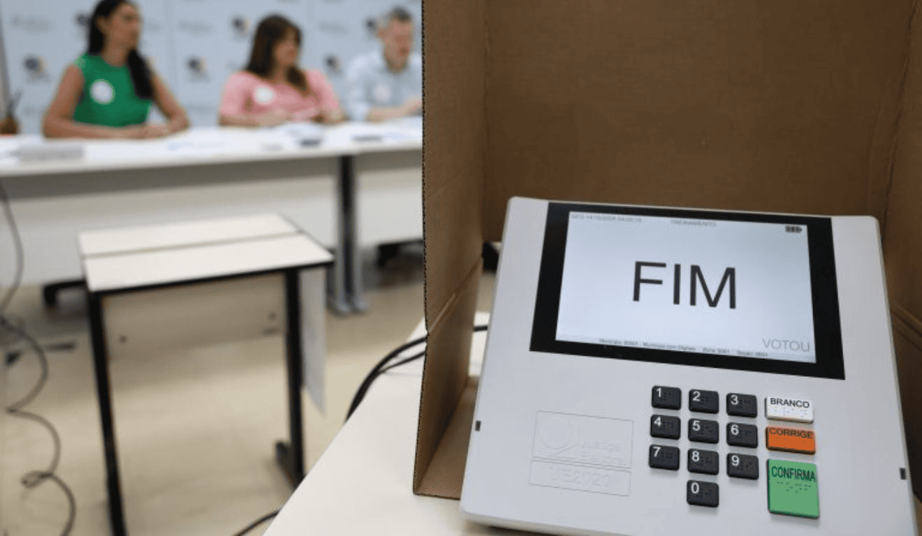 ES registra falhas em 32 urnas e substitui 10 no 2º turno