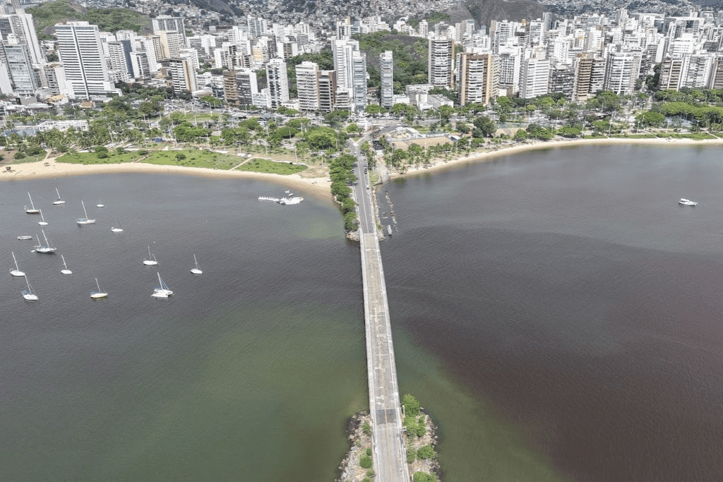 Mancha volta a aparecer na Guarderia enquanto acordos seguem pendentes