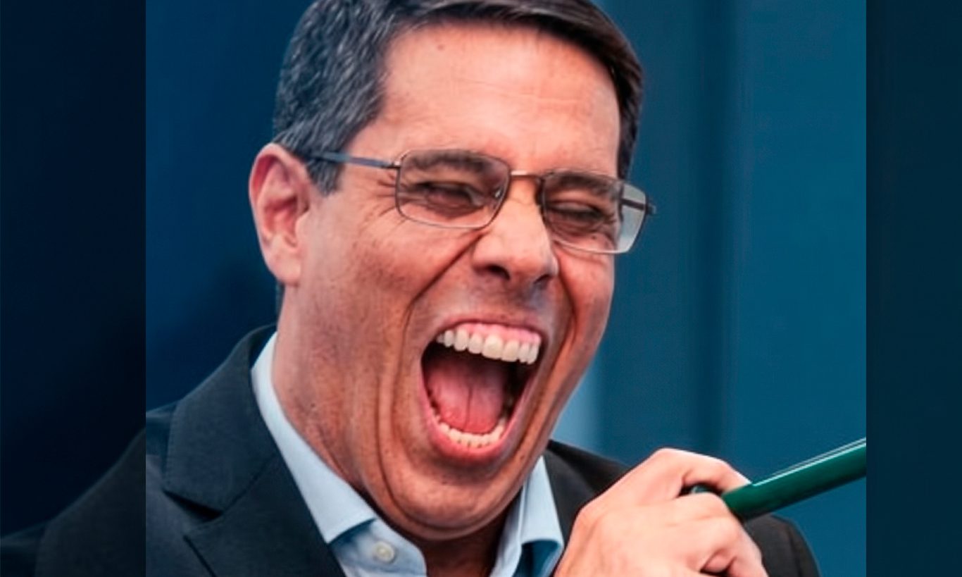O grito já não convence? Amaro Neto perde força, fica fora da Câmara e vê antigo fenômeno eleitoral desmoronar