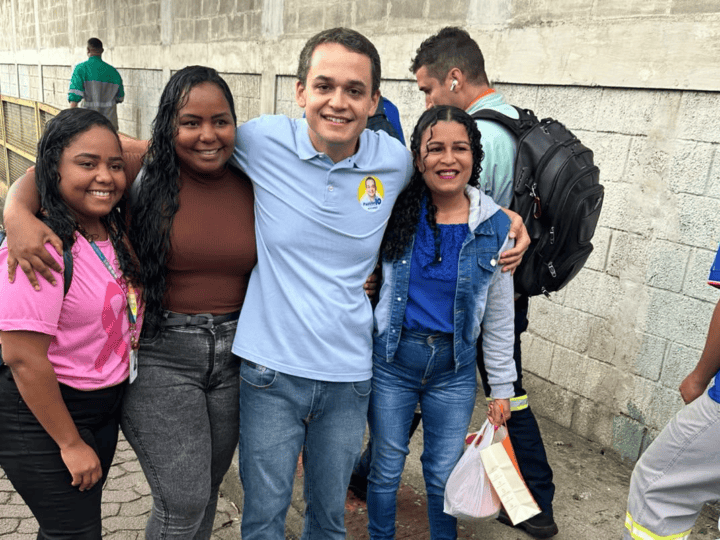 Pazolini visita trabalhadores na Serra após vitória nas urnas