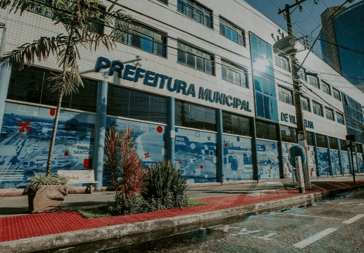 Suplentes assumem vagas de vereadores eleitos deputados no ES