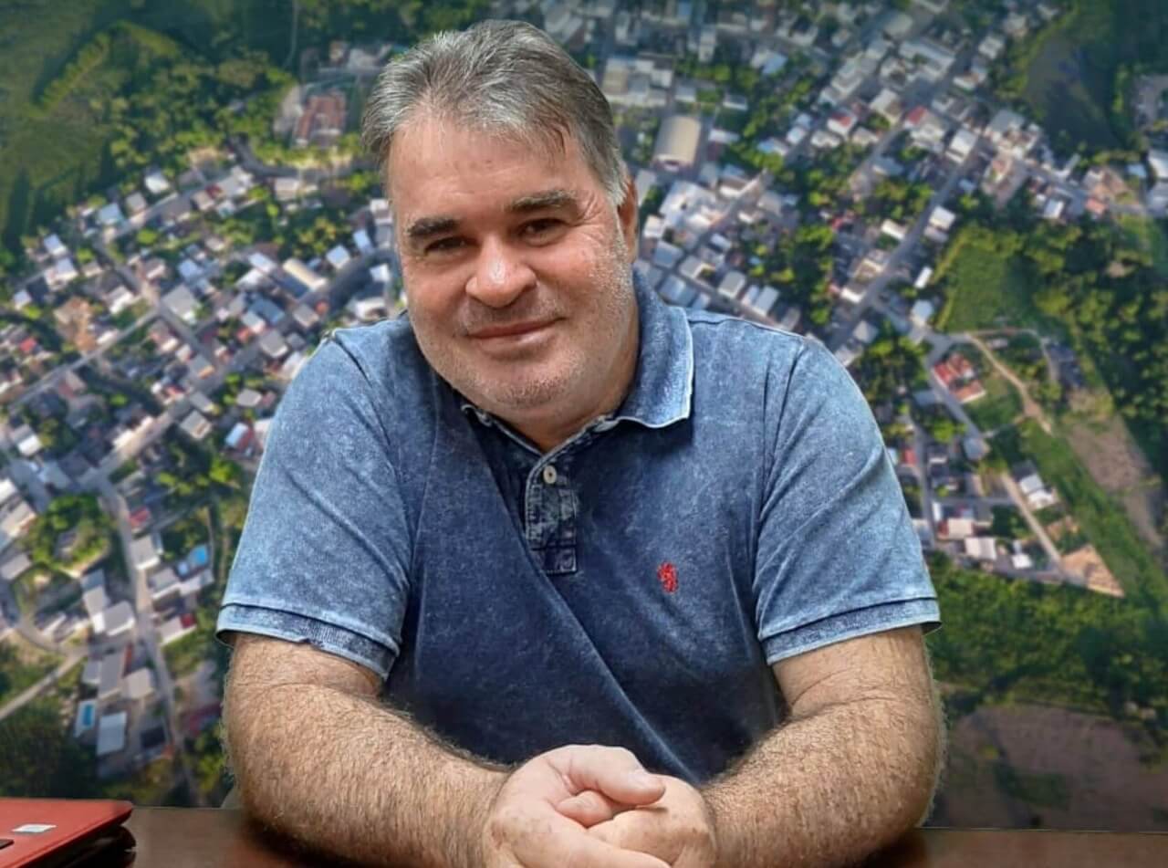 Morre prefeito de Água Doce de Norte vítima da covid-19