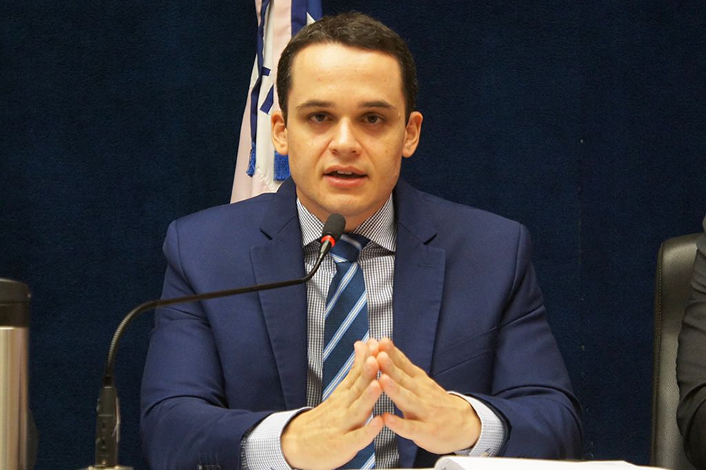 Pazolini exonera quase todos os servidores comissionados da Prefeitura de Vitória
