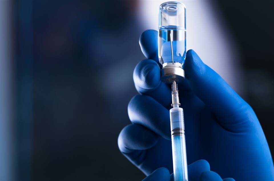 Governo do Estado recebe mais doses para vacinação dos capixabas nesta sexta (23)