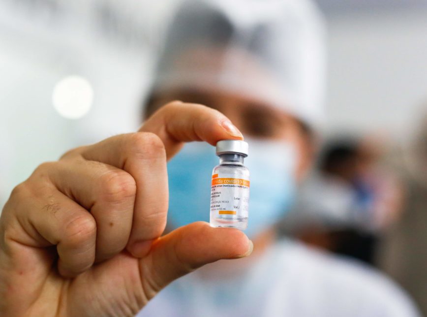Governo do Estado recebe 124.700 doses de vacinas contra Covid-19