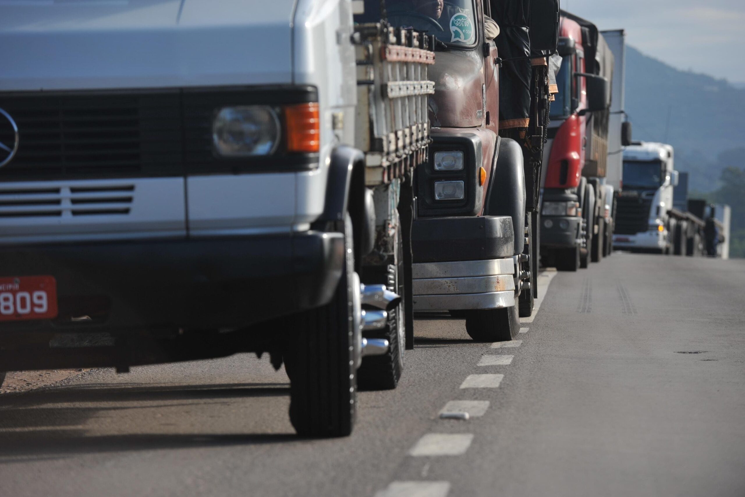 Governo Federal afirma futura negociação com Eco101 sobre a instalação de locais na rodovia para caminhoneiros