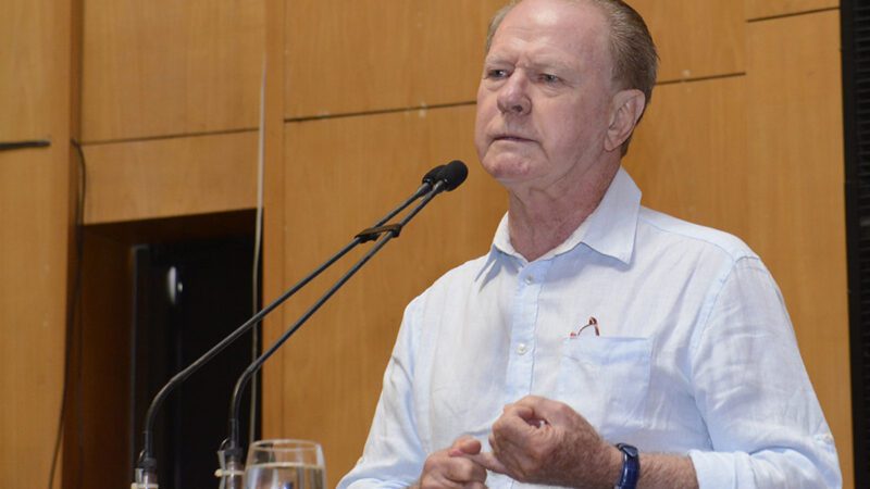 Mesa propõe homenagem a ex-governador do Espírito Santo