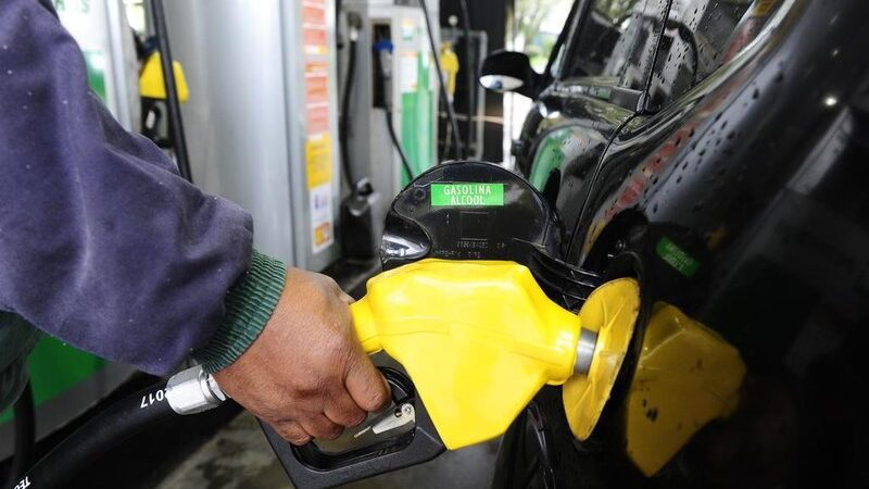 Postos do ES podem ser obrigados a divulgar preços para compra de gasolina em dinheiro e cartão