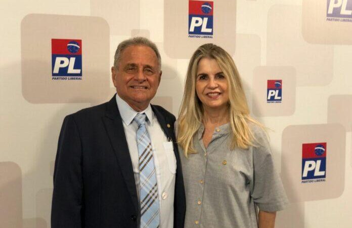 Manato participa de filiação de Bolsonaro no Partido Liberal