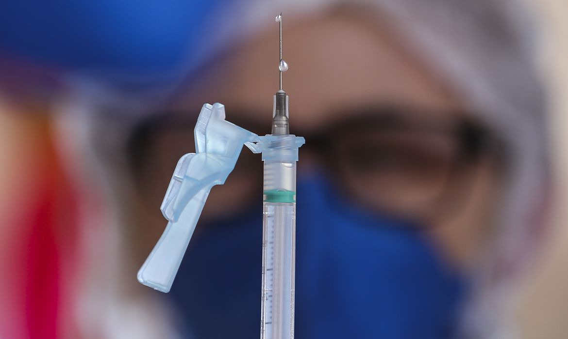 Deputados da Ales reforçam importância da vacina