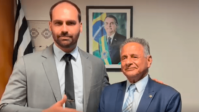 Carlos Manato recebe elogios de Eduardo Bolsonaro durante encontro em Brasília