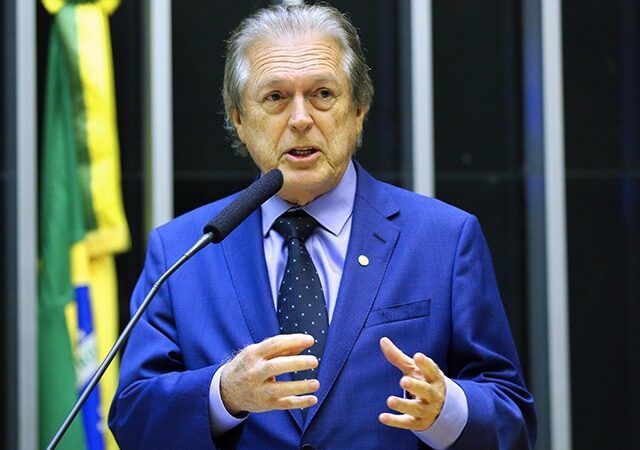 União Brasil anuncia Luciano Bivar como pré-candidato à Presidência da República