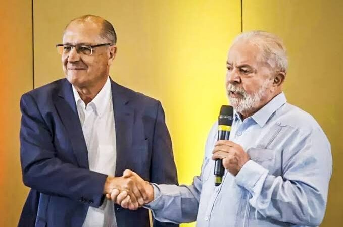 Alckmin é confirmado pelo PT para vice de Lula