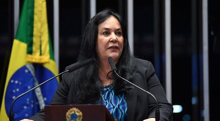 Carta na manga: Rose de Freitas conta com apoio de prefeitos