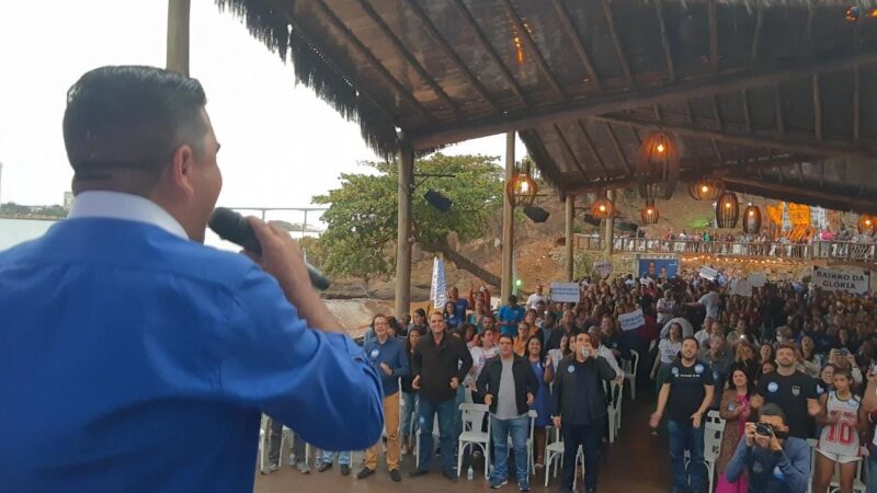 Devanir Ferreira é recebido por multidão em lançamento de sua pré-candidatura a deputado federal