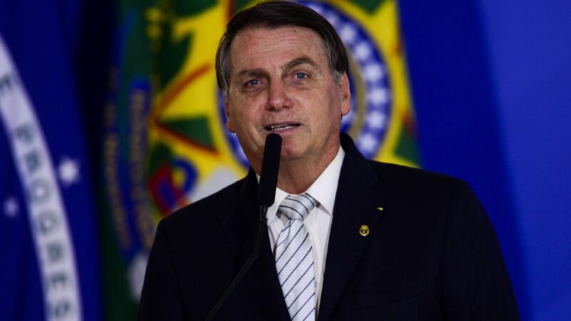 Bolsonaro diz que país enfrenta uma “luta do bem contra o mal” 