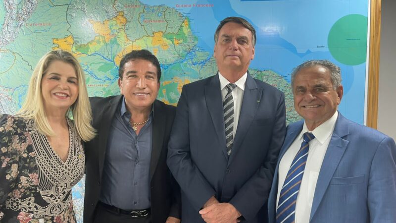 Em reunião no Palácio do Planalto nesta quarta, Bolsonaro reforça apoio a Manato e deseja sucesso aos capixabas