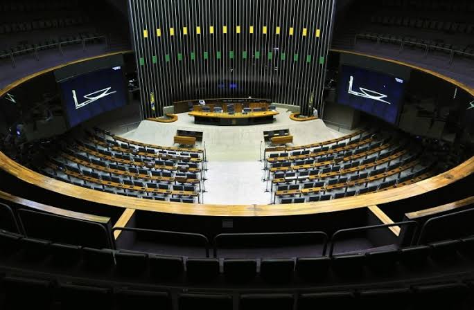Convenções: Seis deputados devem desistir da Assembleia Legislativa e disputar Câmara