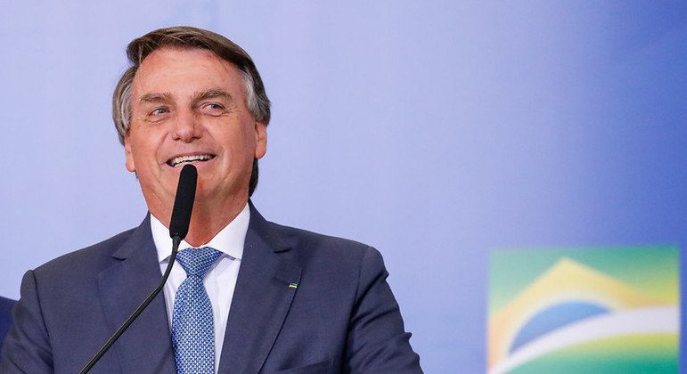 Bolsonaro afirma que tem como provar que venceu eleição de 2018 no primeiro turno