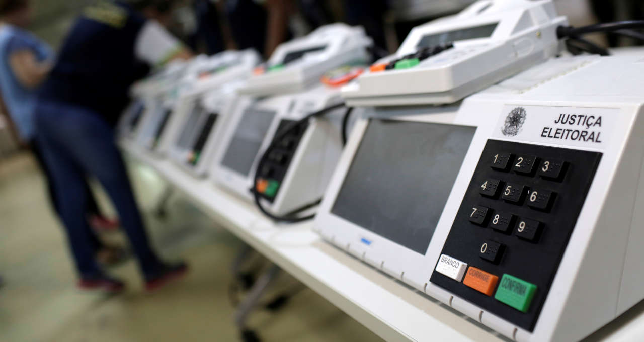 Eleições 2022: Tribunal Superior Eleitoral recebe influenciadores para explicar como funcionam as urnas eletrônicas