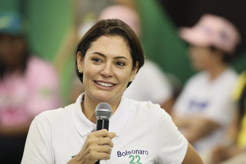 Michelle Bolsonaro chega ao Espírito Santo para evento de campanha