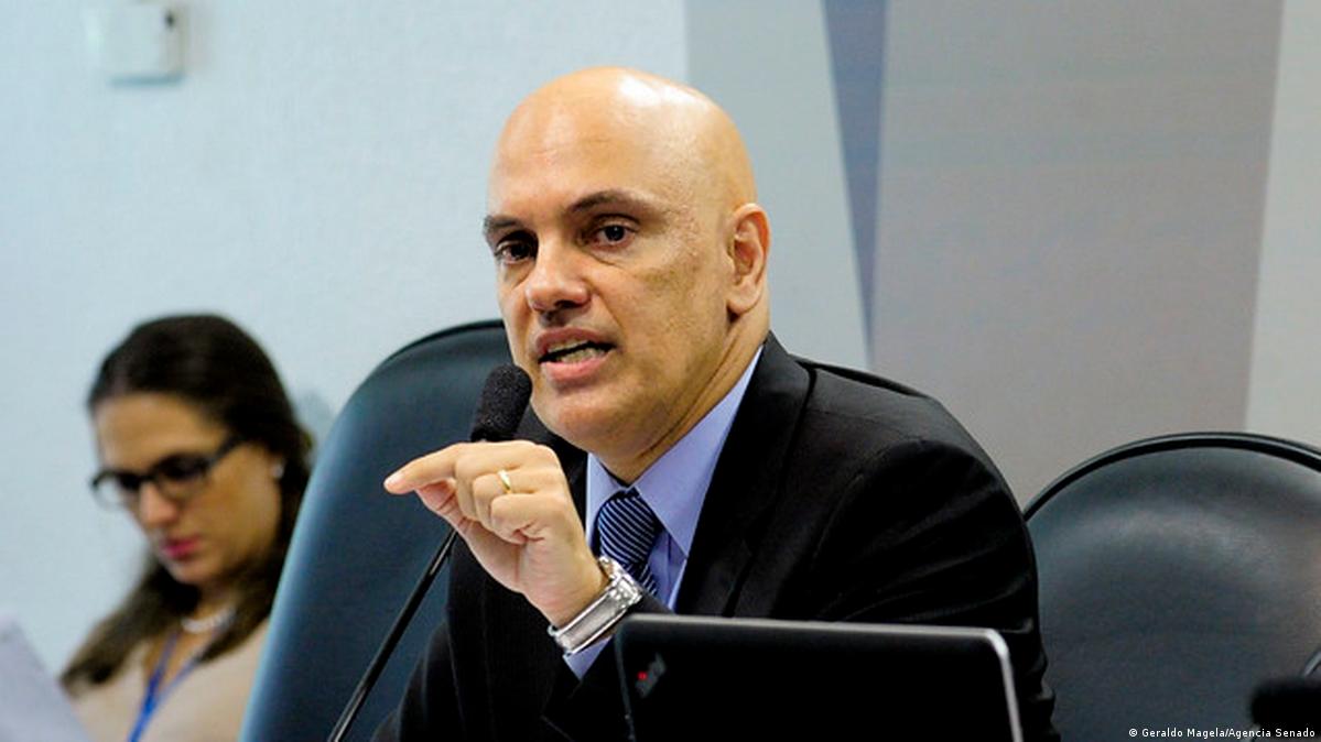 Moraes diz que assédio eleitoral é crime e será combatido civilmente e penalmente