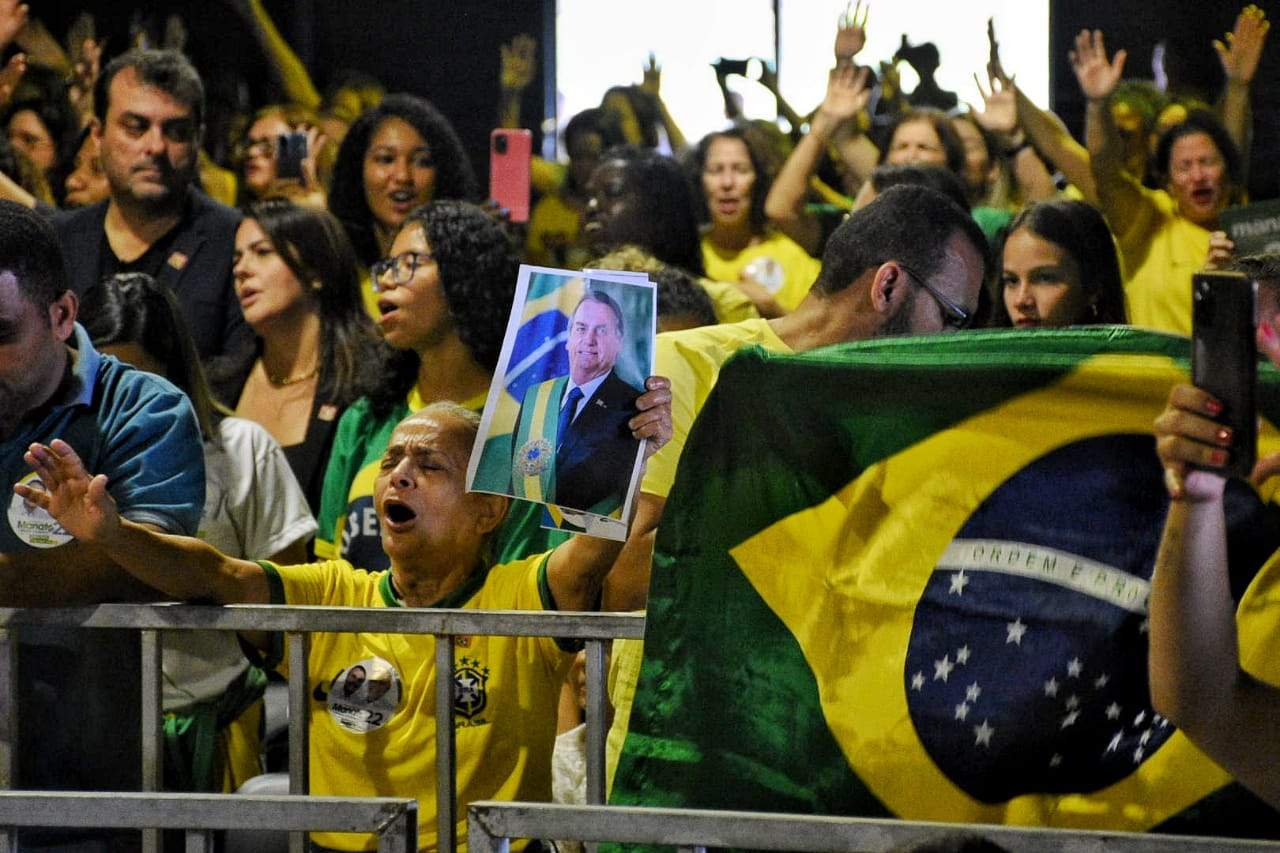 Damares ataca Lula e diz que pegará pedófilos do ES, em evento para mulheres