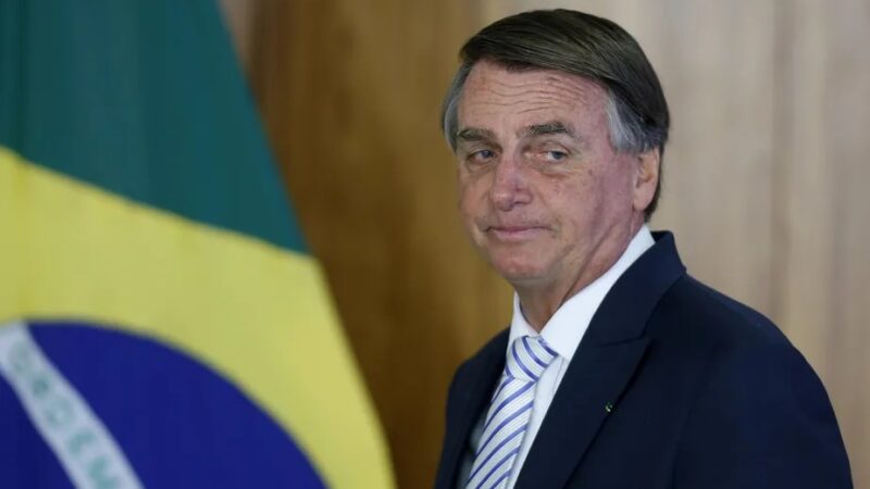 Bolsonaro desaprova “estelionato” da campanha de Casagrande