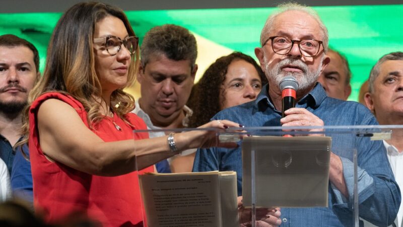 Lula diz que combate à miséria é sua missão, em primeiro discurso