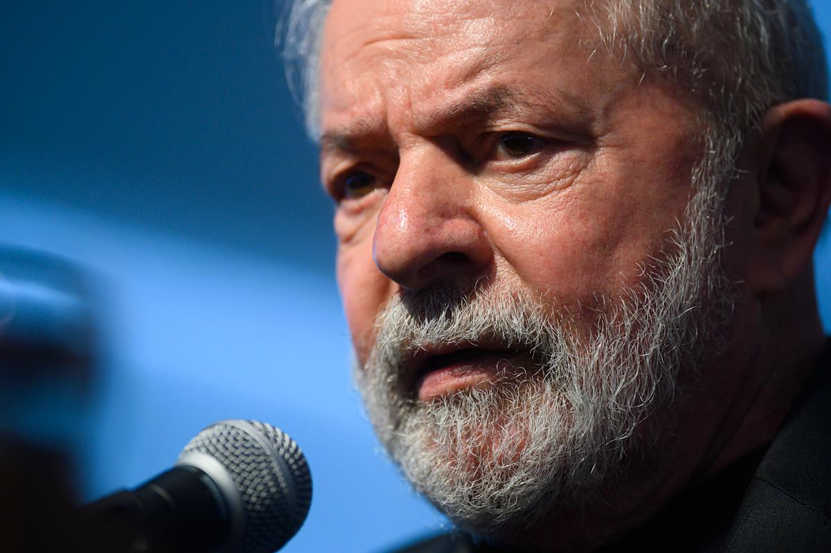Em entrevista, Lula diz que só definirá nomes para ministério após viagem ao Egito