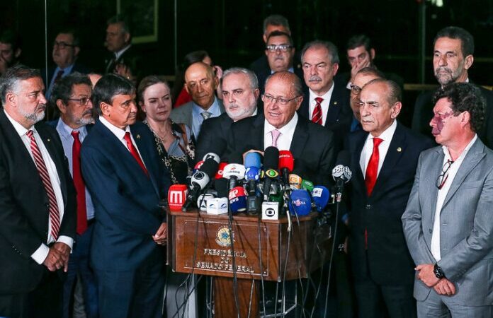 Equipe de transição de Lula tem 18 nomes condenados ou suspeitos por crimes de corrupção