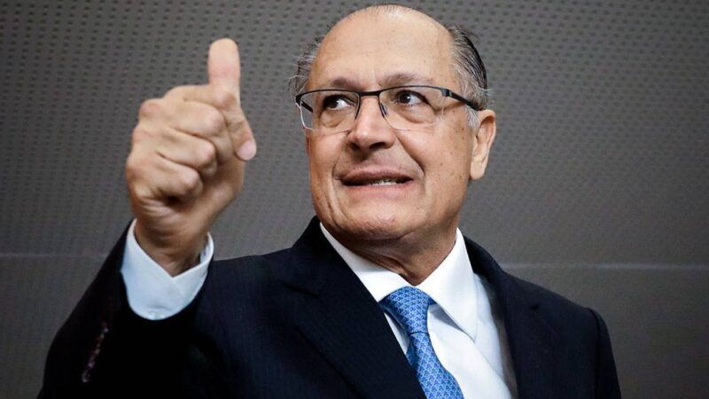 Mantega e Paulo Bernardo entre nomes da equipe de transição anunciados por Alckmin