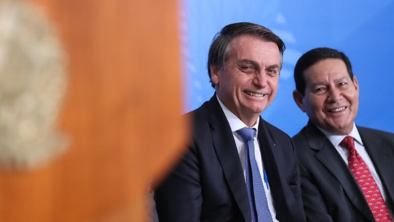 Apenas Mourão e três ministros reconhecem resultado da eleição e derrota de Bolsonaro
