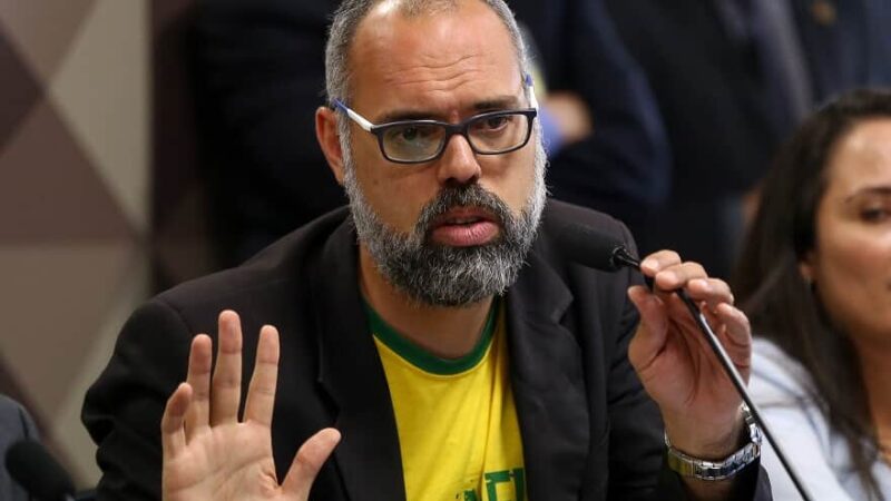 Jornalista Allan dos Santos tem passaporte suspenso pelo STF