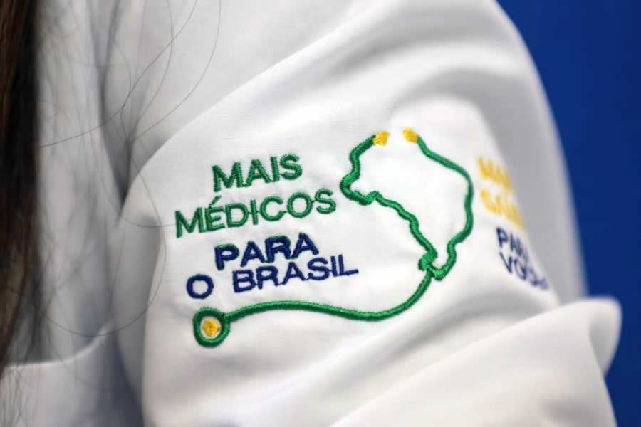 Equipe de Lula prevê retomar programa Mais Médicos e R$ 23 bi extras na Saúde
