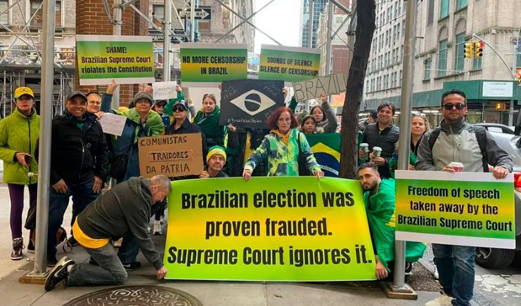 Ministros do Supremo Tribunal Federal (STF) são recebidos com protesto por brasileiros residentes nos Estados Unidos
