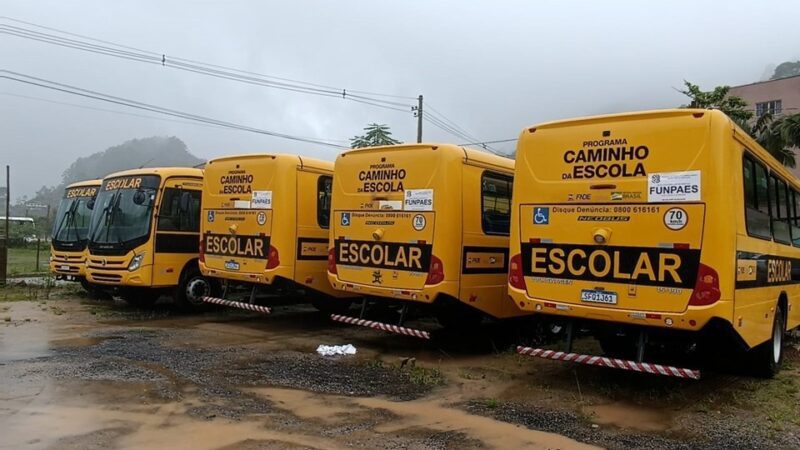 Sedu entrega novos ônibus escolares ao município de Vargem Alta