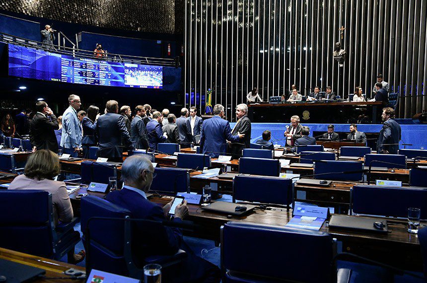 PEC da Transição: Plenário da Câmara se reúne hoje para votar