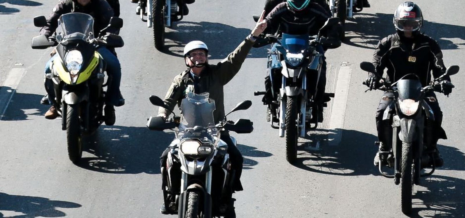 Gastos elevados de Bolsonaro coincidem com motociatas
