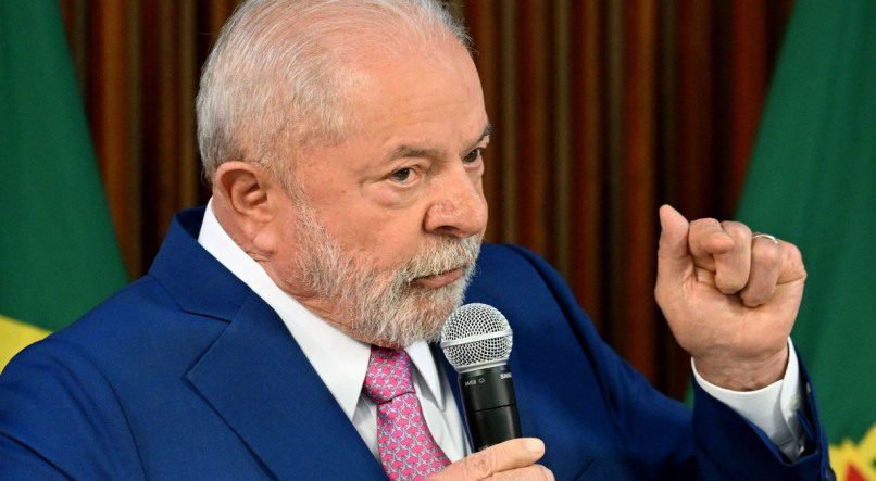 Golpistas são ‘aloprados’ e Bolsonaro não quer reconhecer derrota, diz Lula